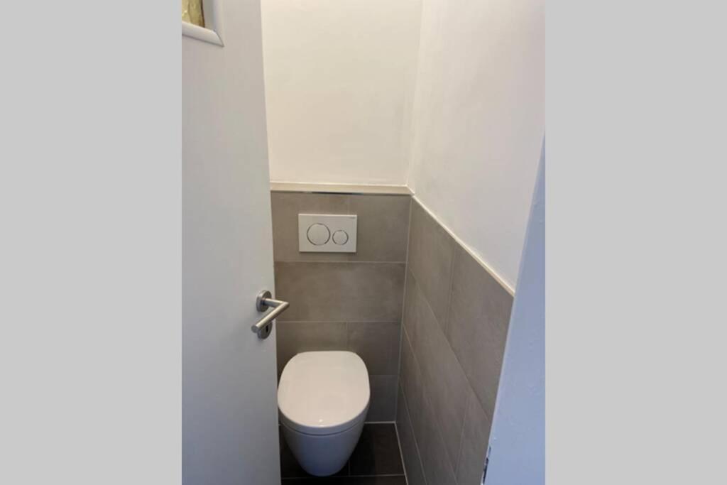 Wunderschoene Sanierte Vor Den Toren Koelns Appartement *